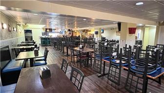 Maryland Crab House & Bar with Property