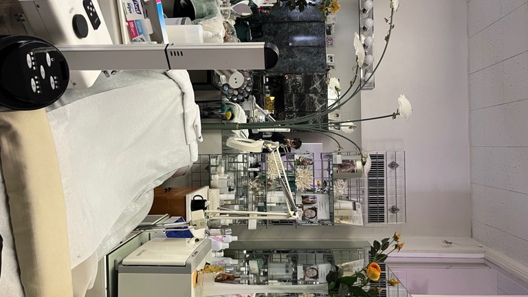 Facial room