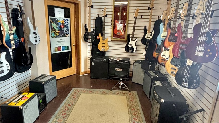 Basses & Amps