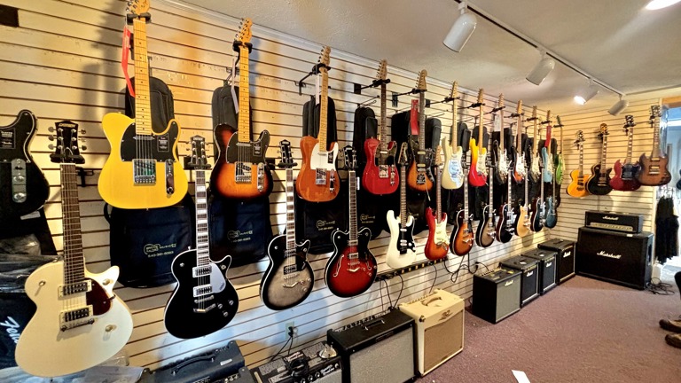 Electric Guitars & Amps