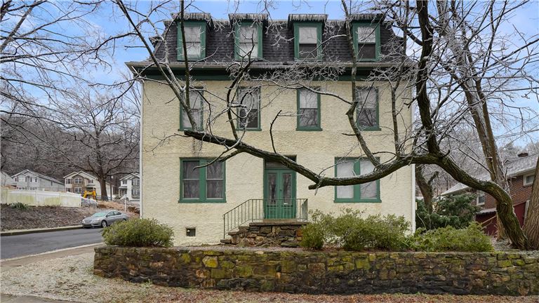 300 Friedensburg Rd, Reading, PA 19606