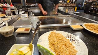 Popular Hibachi/Sushi rest with real est