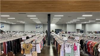 Highly Successful Vintage/Thrift Clothing Business