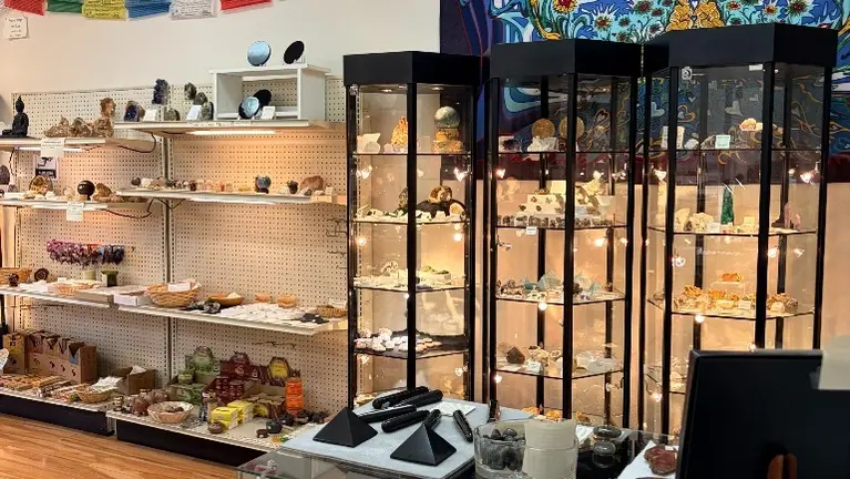 3 lighted display towers, 2 gondola shelving units