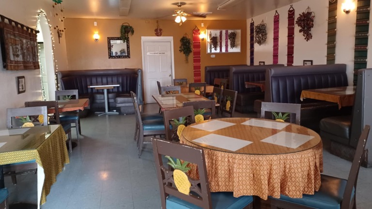 Dining1
