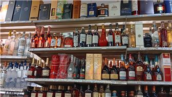 Busy Neighborhood Liquor Store – High Net Income & Prime Location