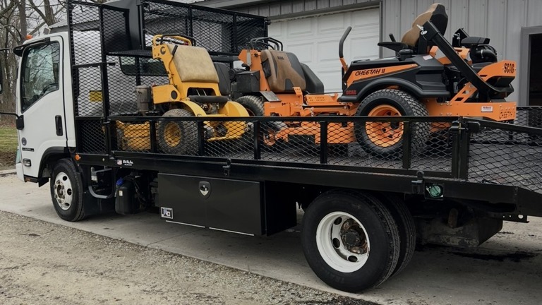 2-2019 Isuzu Landscapers