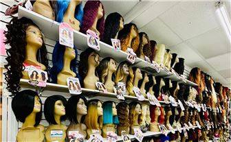 Beauty Supply Store: High-Traffic Thriving Location