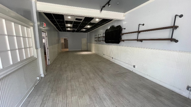 Space for dinging room and potentlial lotto bar