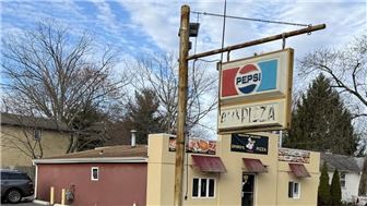 Epiro's Pizzeria Restaurant For Sale