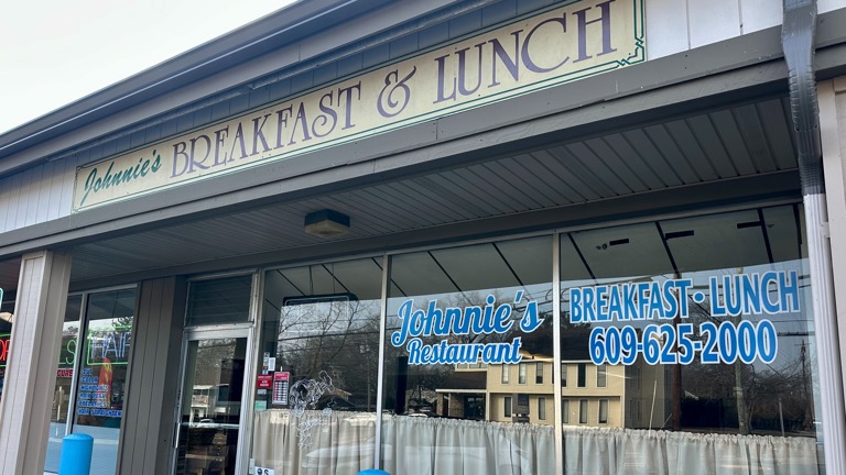Johnnie's Restaurant 