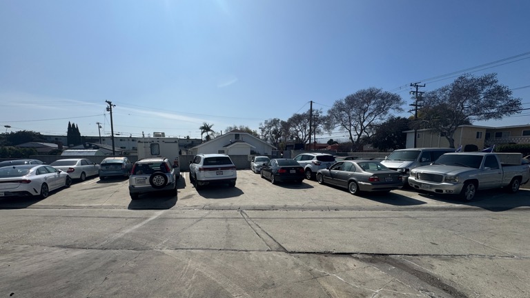 Parking for 12 vehicles