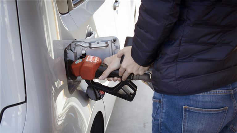 filling gas tank