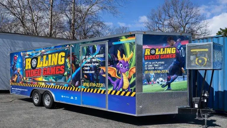 Rolling Video Games trailer in daylight