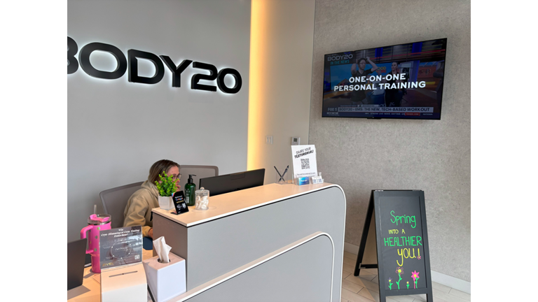 Sandy Lobby