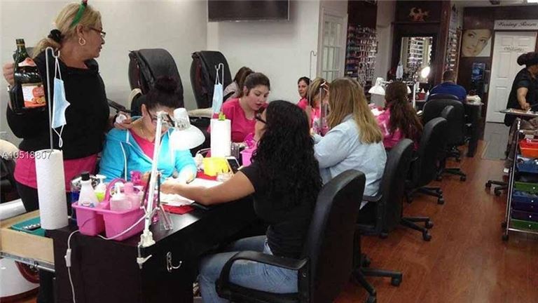 Busy Salon