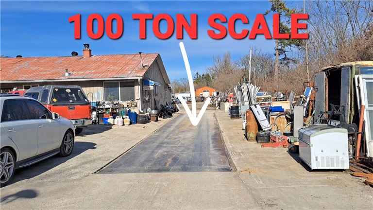 Entrance has 100 TON scale
