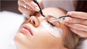 Thriving Eyelash Studio in Upscale Palm Beach County