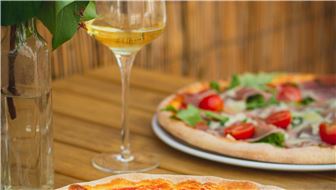 Pizza Shop-Restaurant-Bar- D-5 & D-6 Seats 50