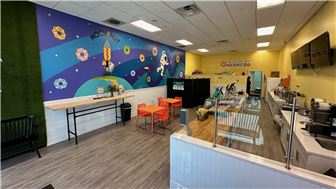 Donuts shop for sale w/ hood can switch to different concepts.