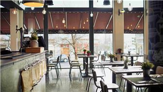 Established Beautifully Designed Restaurant in Busy Shopping Center