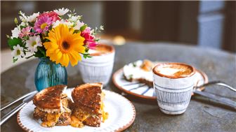 Six Figure Owner Profit, No Nights, Low Rent at this Cafe for Sale!