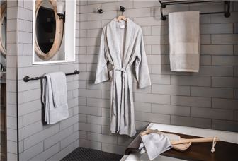Turnkey E-Commerce Brand: Luxury Bamboo Home Goods with Inventory