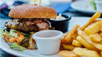 Iconic Burbank Family Restaurant & Bar w/Full Liquor-$3,390,000 Sales