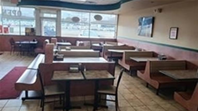 EAT IN PIZZA RESTAURANT