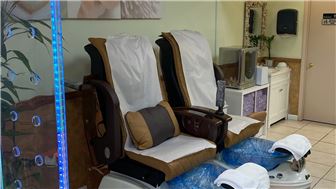 Profitable Nail Salon with huge growth potential