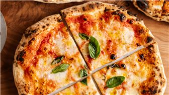 Franchise Pizzeria