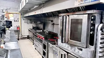 Turn-key Restaurant w/Liquor License For Sale