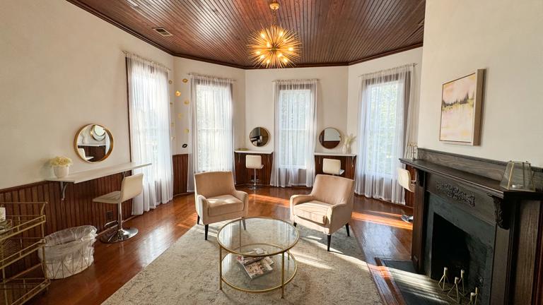 1 of 2 Bridal Suite Rooms