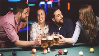 Cozy & Popular Neighborhood Sports Bar