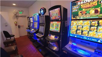 Freestanding restaurant w/parking & 6 poker machines in Hillsboro