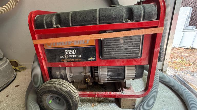 Troy-Bilt 5550 Watt Generator 