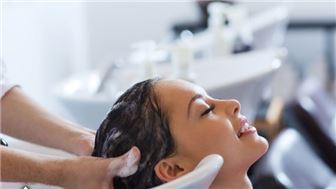 Fully Absentee-Owned Beauty Salon with a Long-Tenured Team