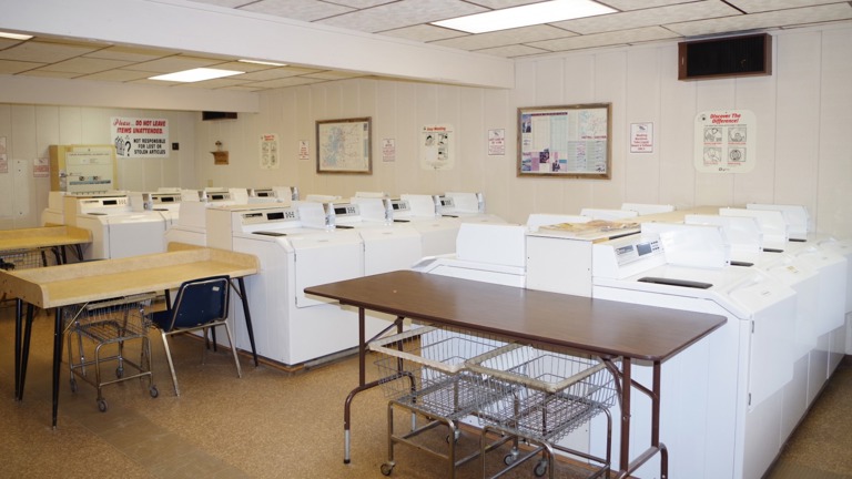 Laundro-mat