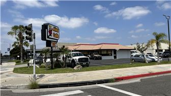 Casual Cafe: 5.5-Day Ops, Absentee, Gross $1.03M, Only $490K Asking