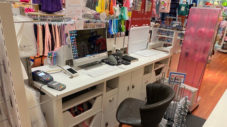 Cashier