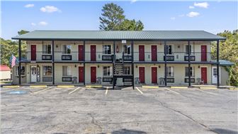 56 Room Hotel in the Heart of Eureka Springs