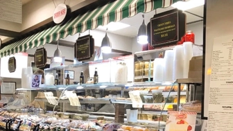 Gourmet Eatery in Affluent Area