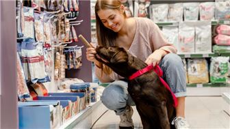 Thriving Absentee Pet Supply Store in Affluent Community