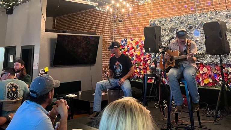 Live Music!