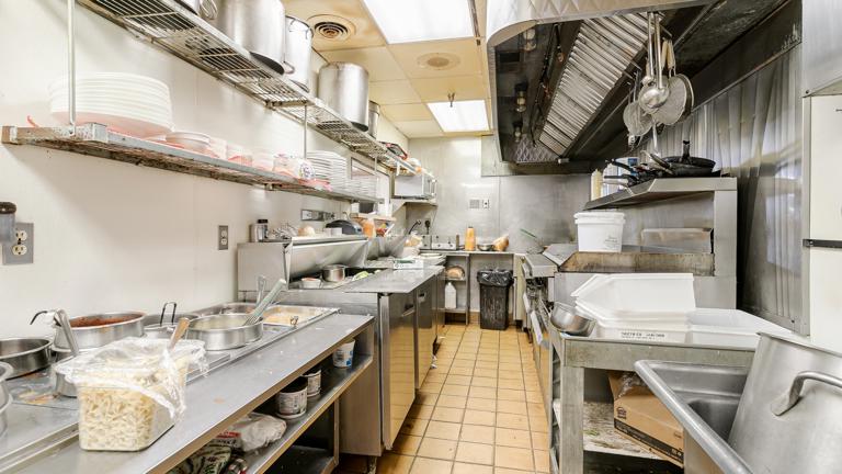 Kitchen 