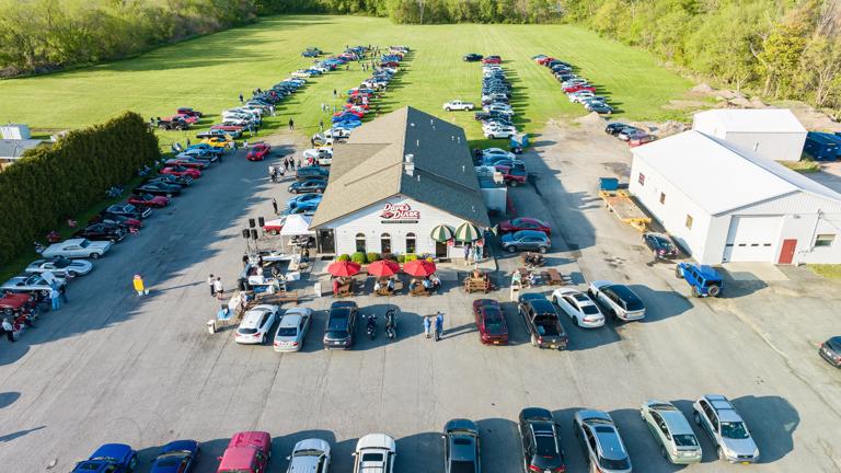 4,400 sq ft building 