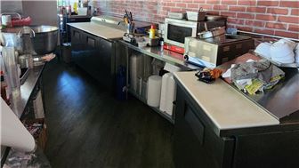 $49,000 - Restaurant/Cafe/Deli/Subs in Industrial Plaza