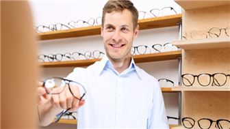 Vision Center Biz Netting $134K Only 10% Down