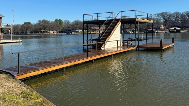 Boathouse 