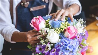 Florist, Boutique, and Gift Shop - Well Established - Over 30 Years!